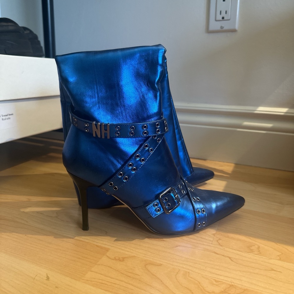 NiiHaii metallic blue knee high heeled boots